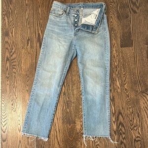 Levi Wedgie Straight Jean size 27